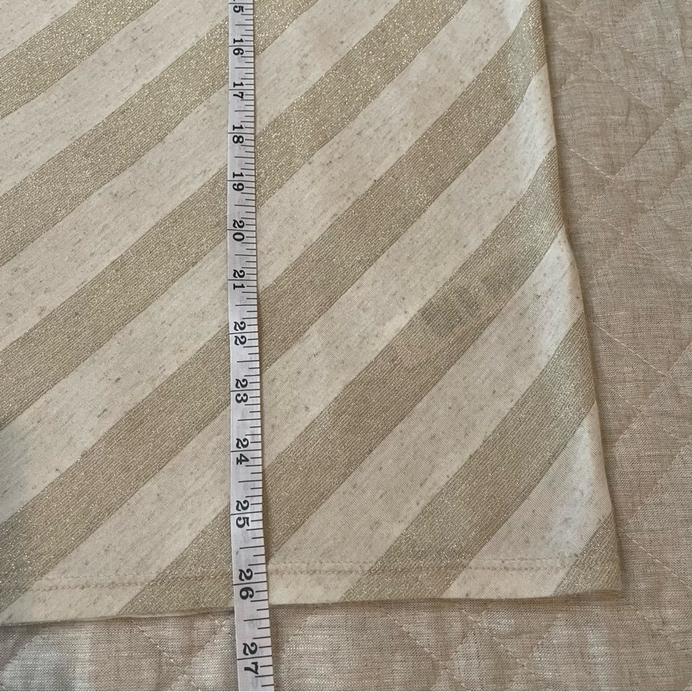 Chico’s Tan Linen Metallic Gold Diagonal Stripe V-Neck Top Chico’s size 3 / XL - Picture 11 of 11